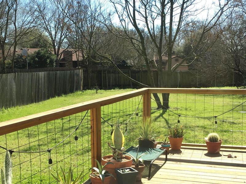 Transparent Fencing Without Plantings