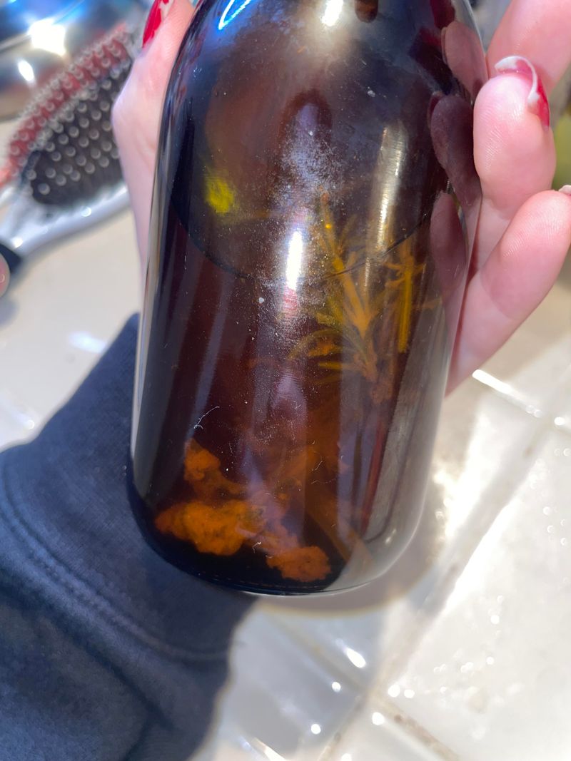 Clove-Infused Water Spray