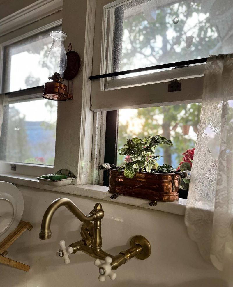 Porcelain Sinks