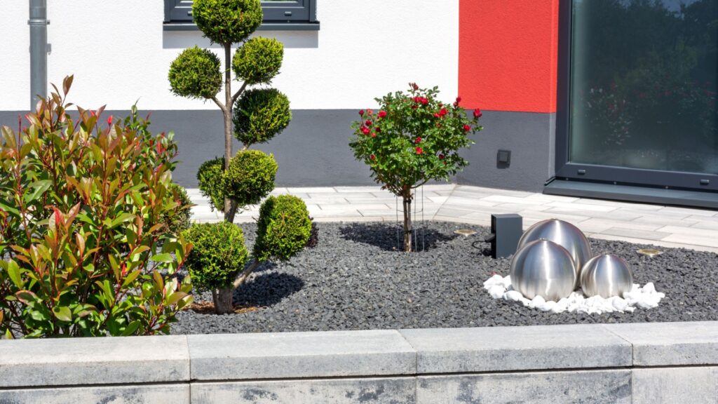 minimalist front yard