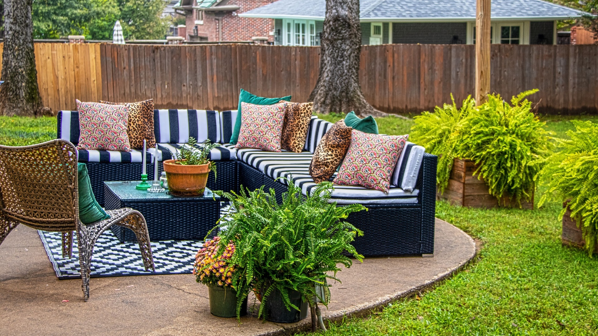 outdoor patio decor