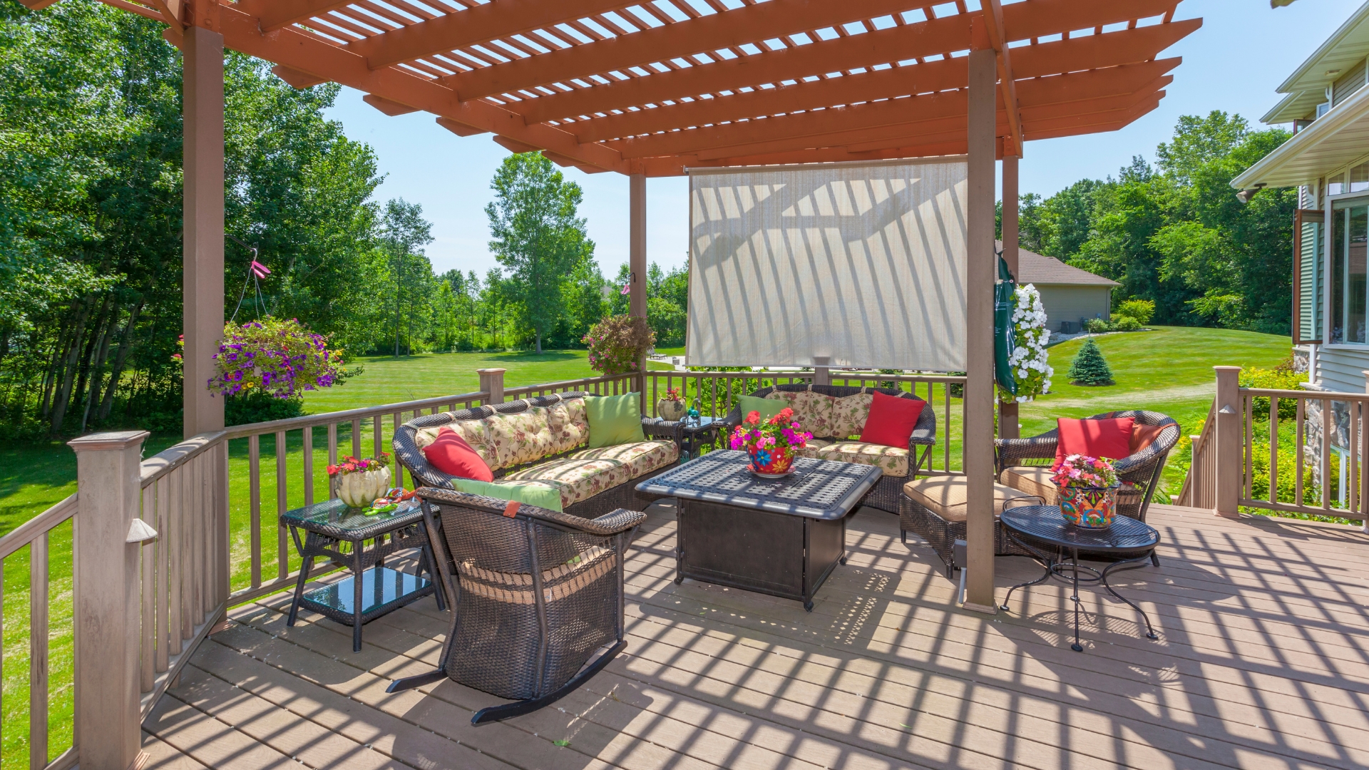 16 Relaxing Patio Ideas For The Slowest, Dreamiest Summer Days (And How To Pull Them Off Easily)