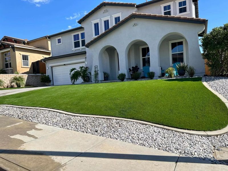 Artificial Turf Takes the Work Out of Lawns