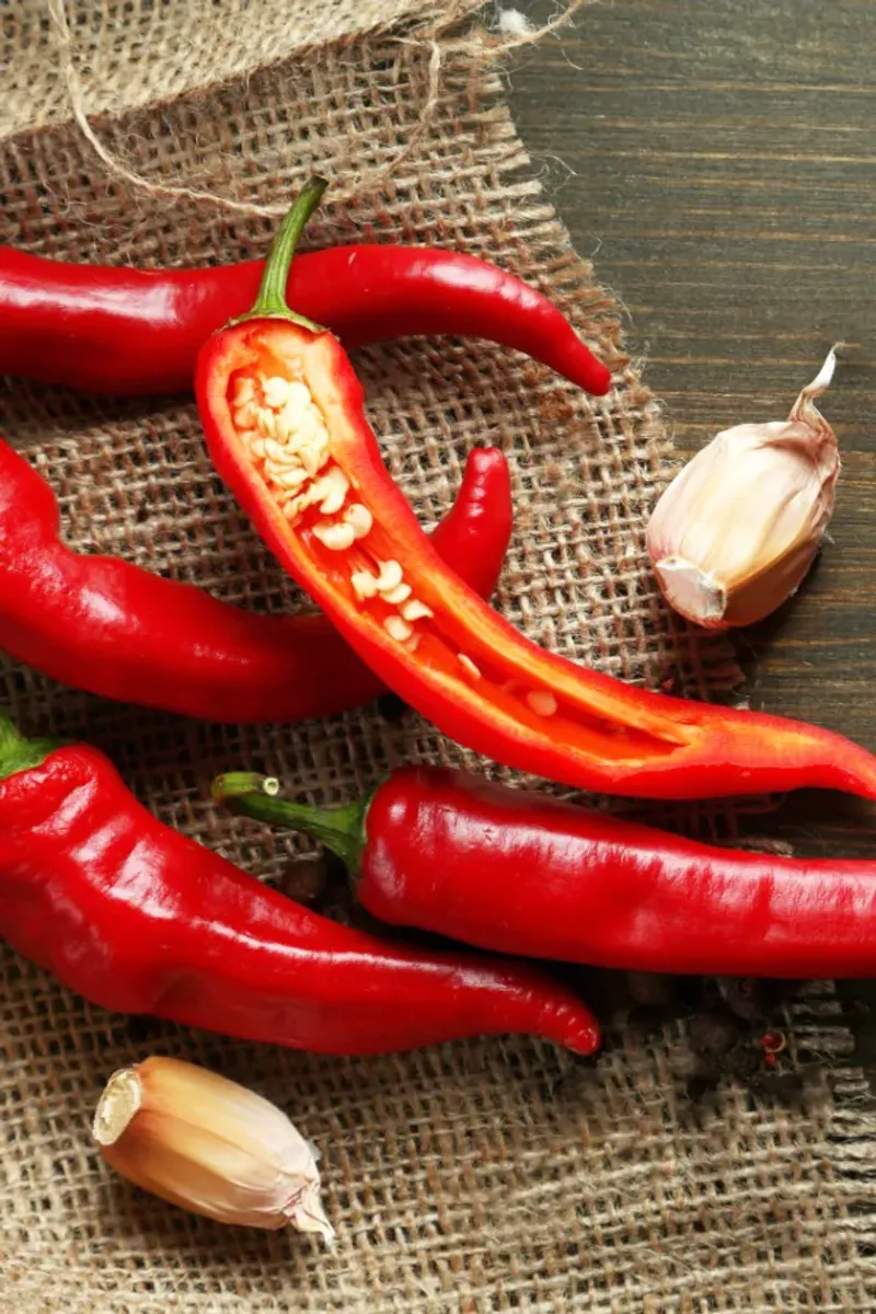 Garlic and Hot Pepper Spray