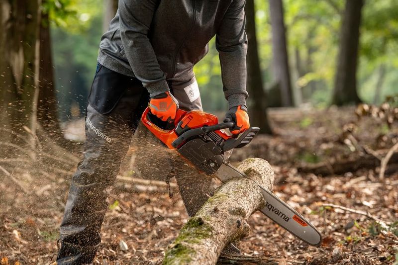 Gas-Powered Chain Saws
