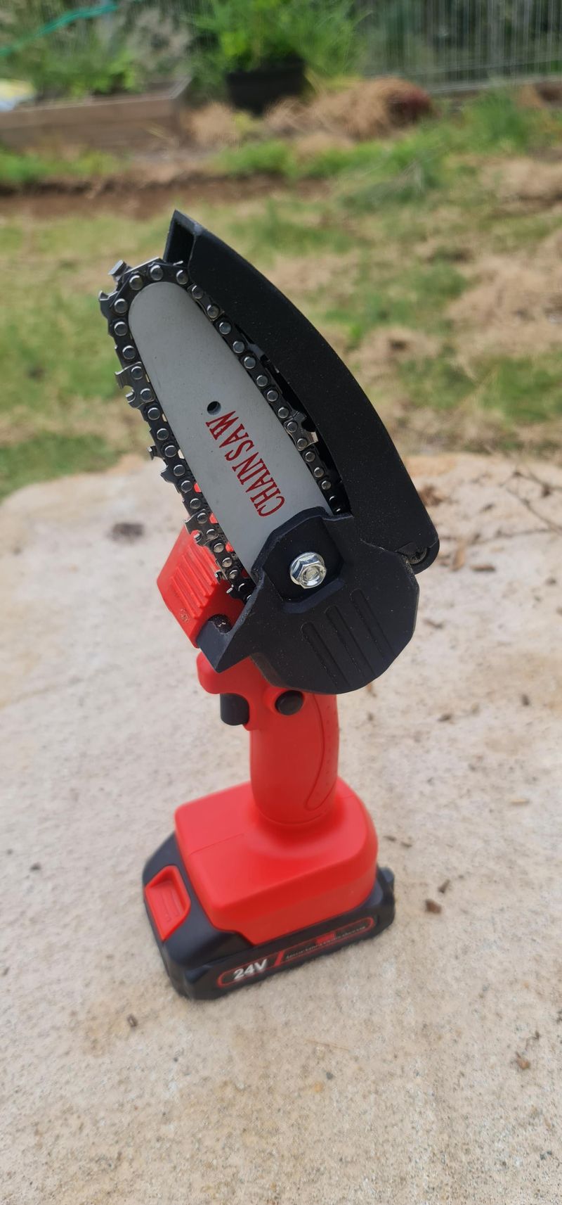 Auto-Oiling + Tool-Free Chain Tensioning Models