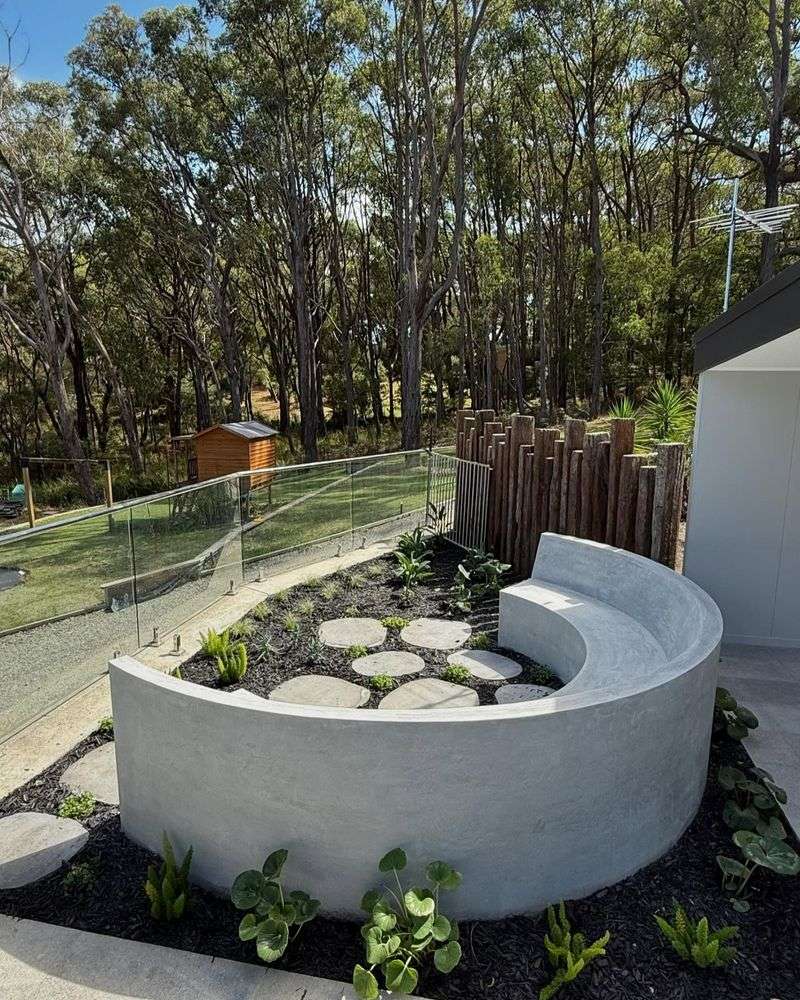 Curved Seating Wall