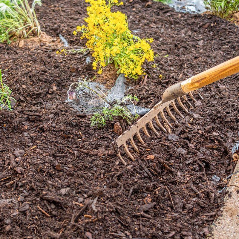 Apply Thick Mulch Layers