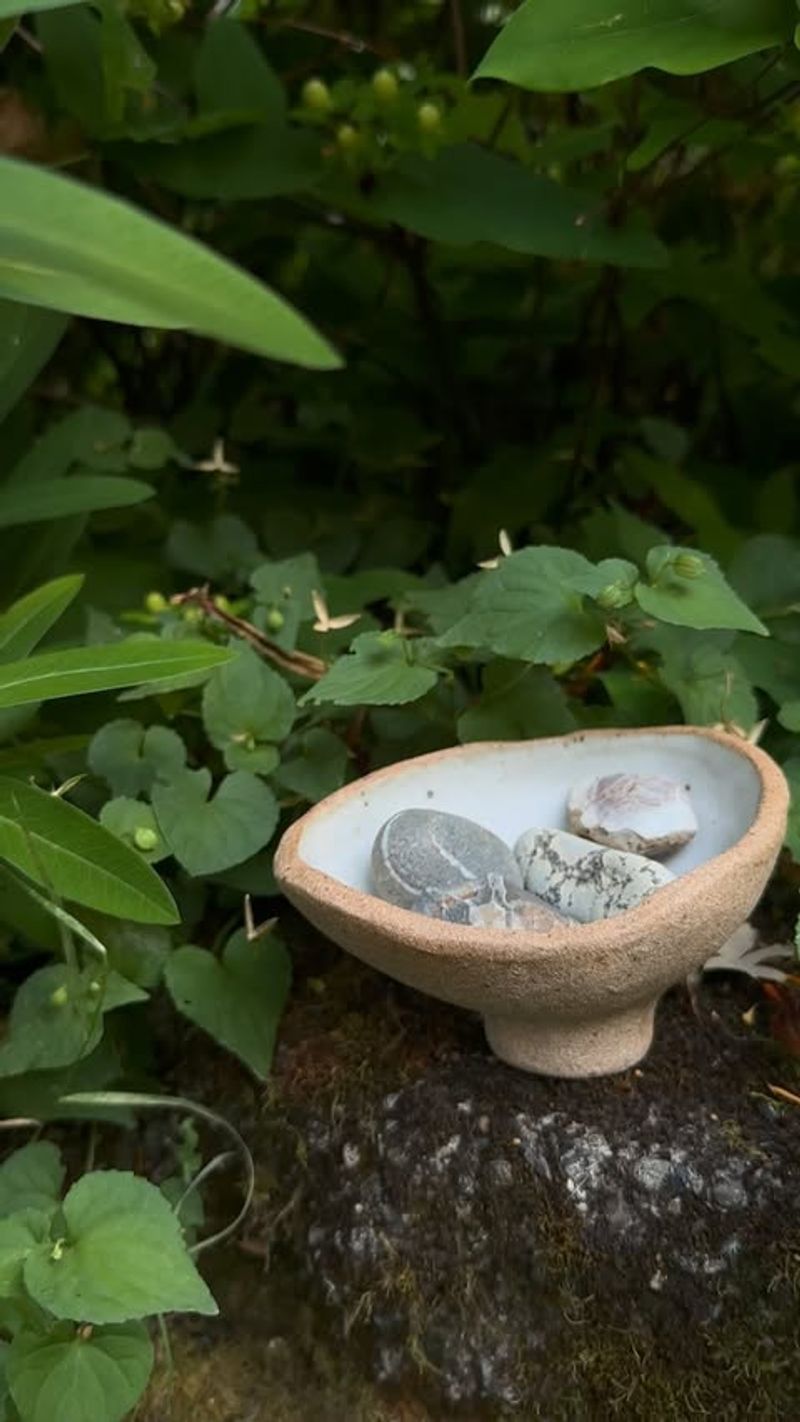 Keep It Simple With Pebble Baths