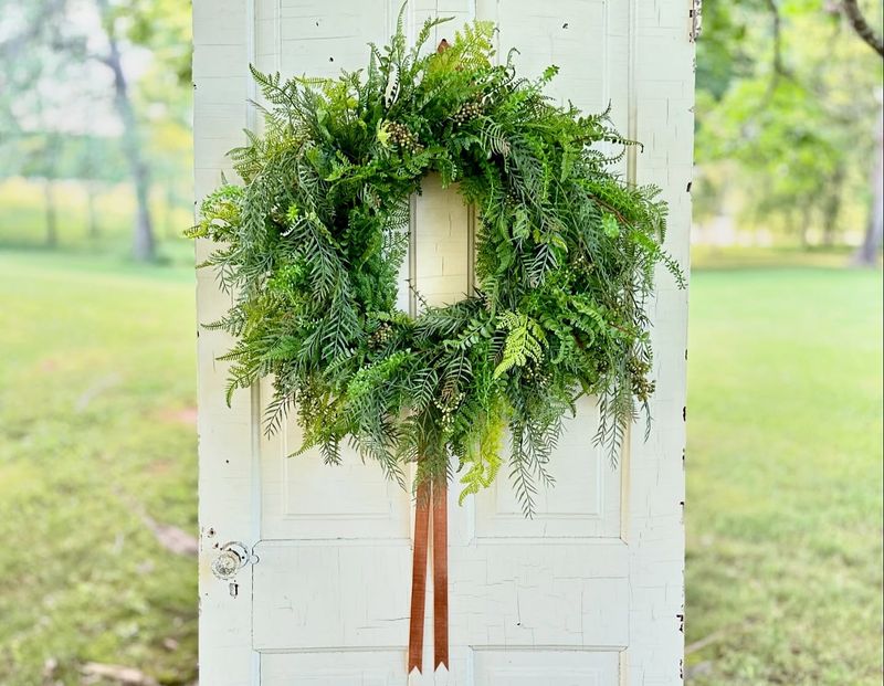 Should: Tasteful Seasonal Wreaths