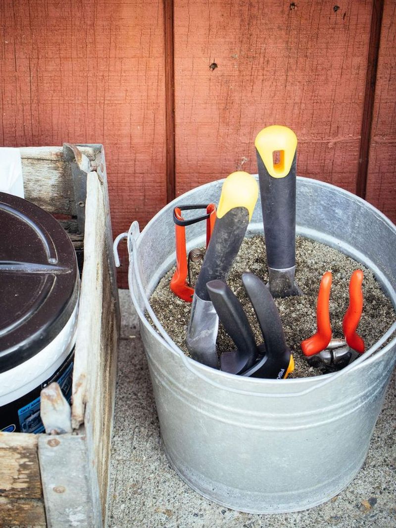 Sand-Filled Bucket Tool Cleaner