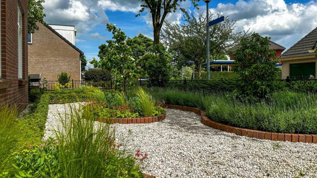 decorative gravel front yard
