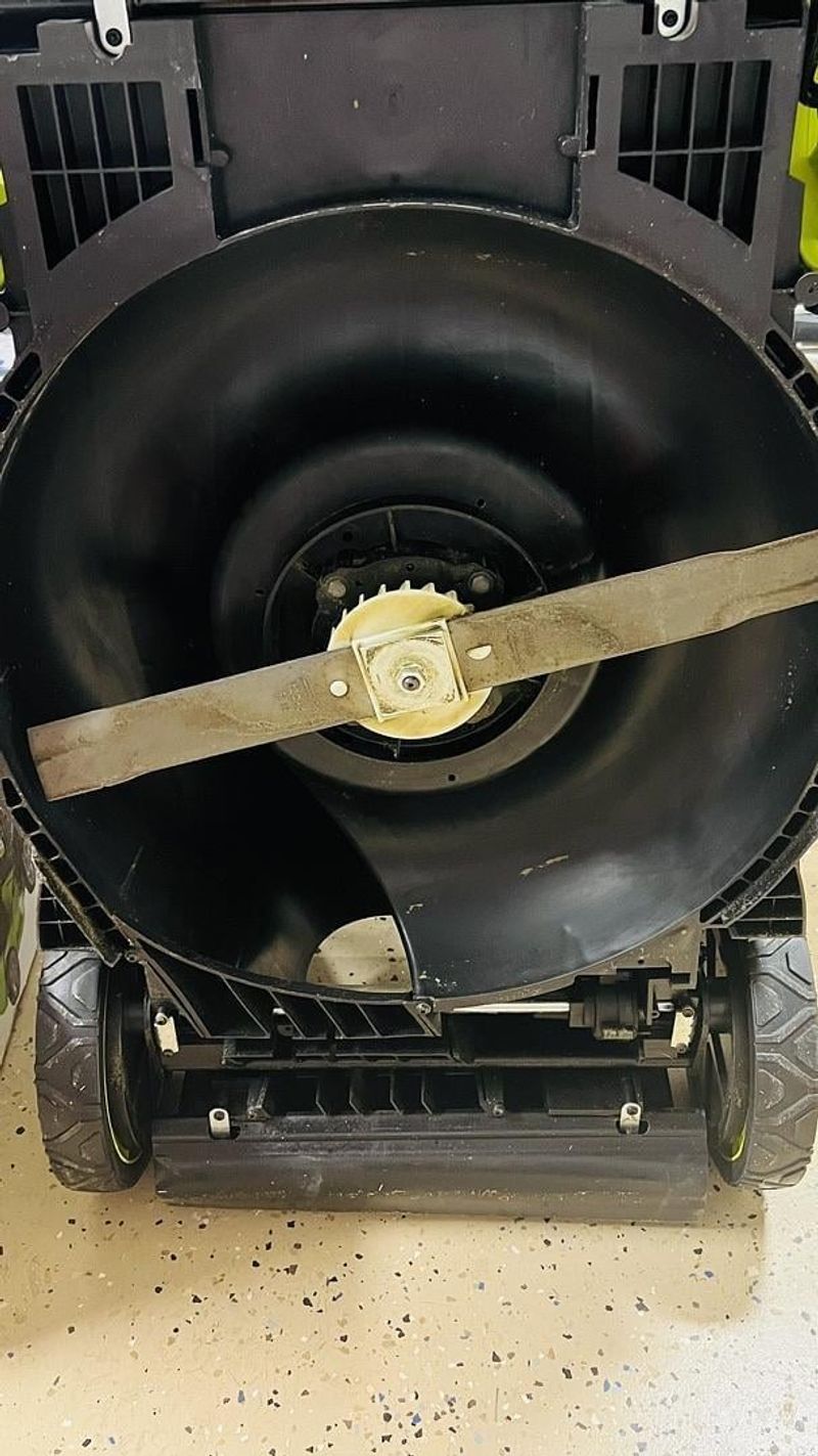 Tighten the Blade to Proper Specifications