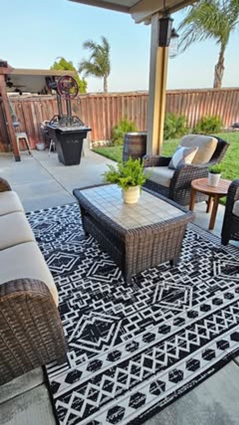 Lay Down Outdoor Rugs