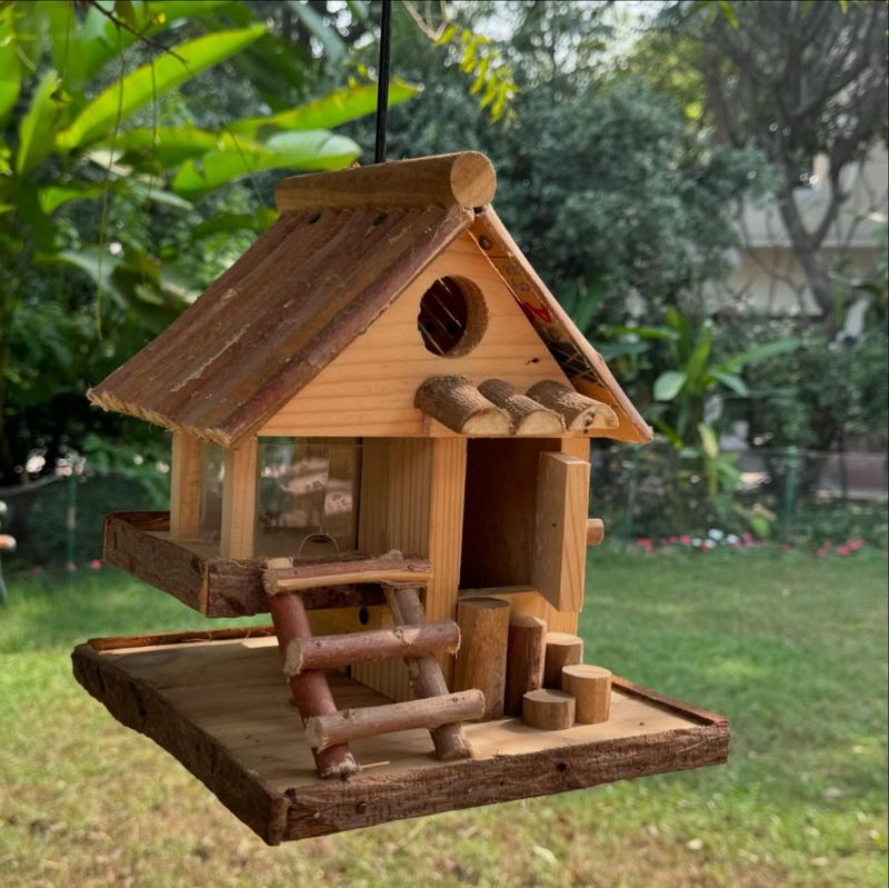 Log Cabin Feeder