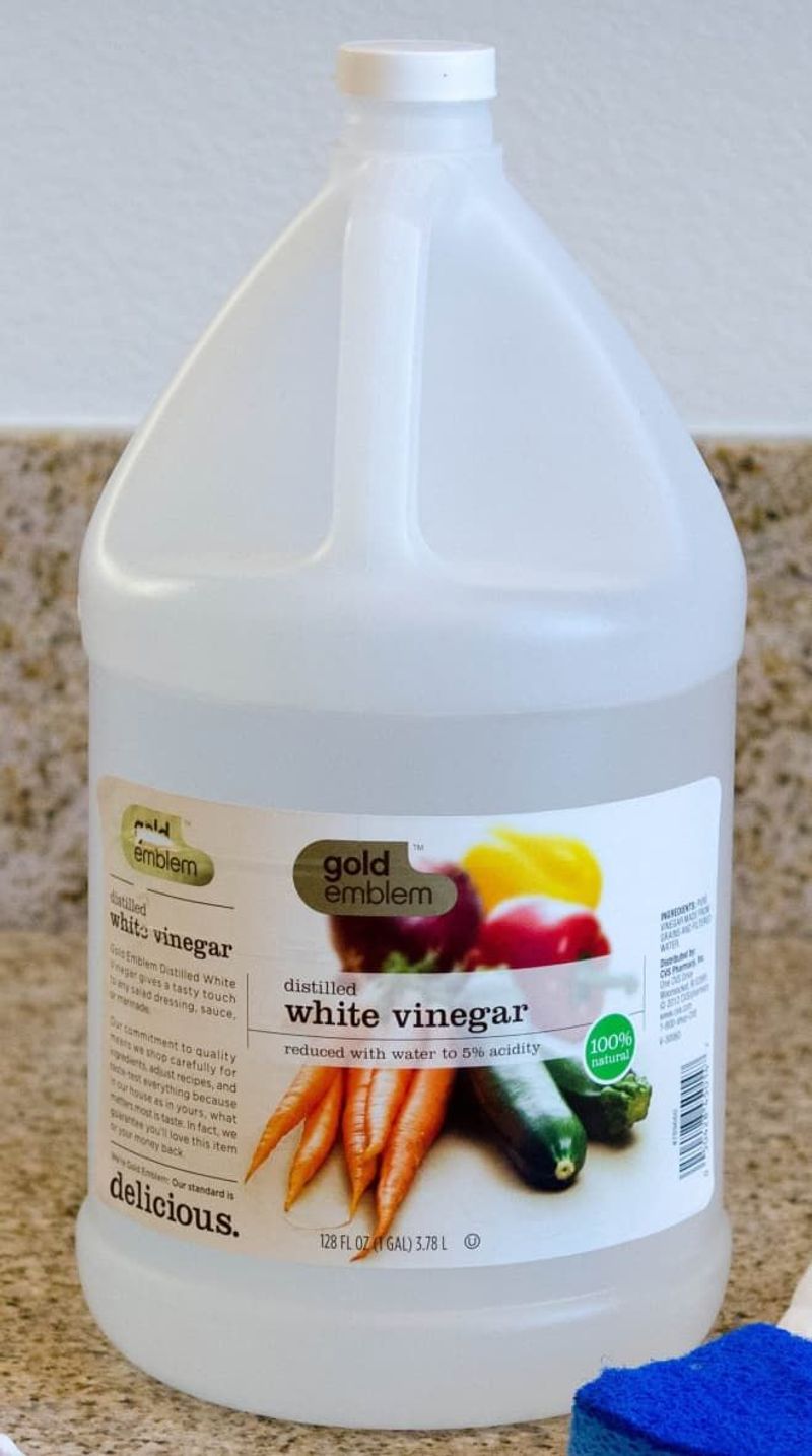 White Vinegar: Sour Scent Barrier