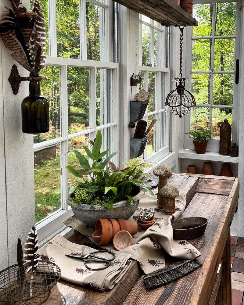 Set Up a Potting Bench Station