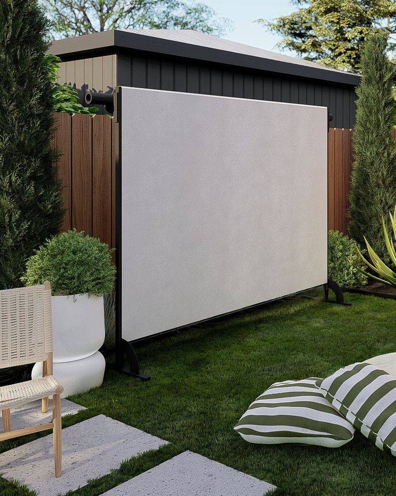 Folding Privacy Screens