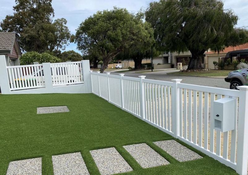 Plastic Fencing That Mimics Wood