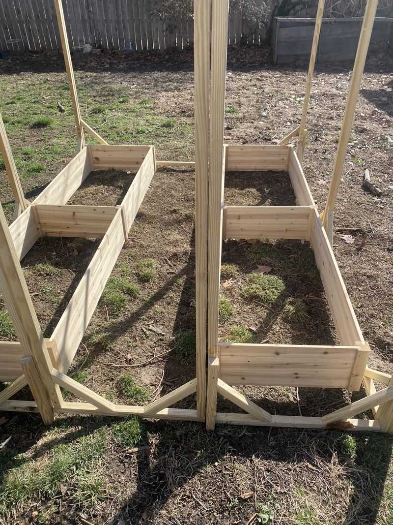Uneven Base Construction