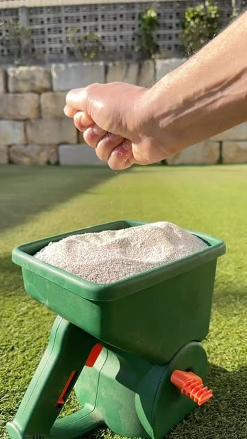 Slow-Release Granules For Long-Term Feeding