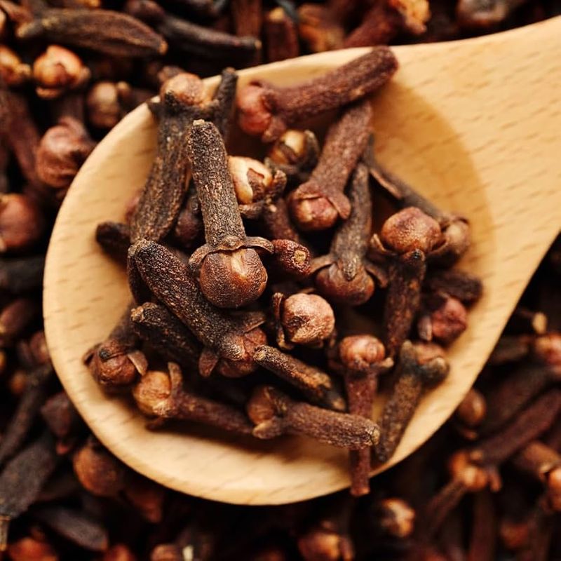 Clove Oil Sends Mosquitoes Packing