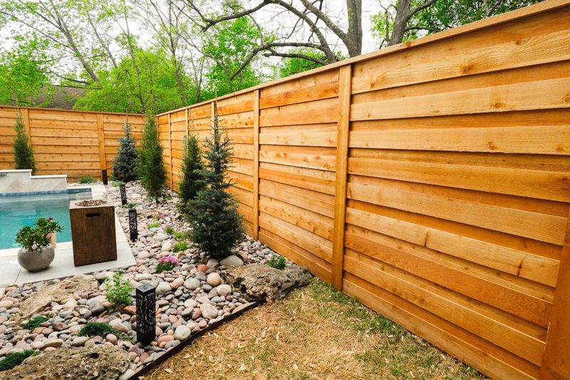 Modern Horizontal Slat Screens