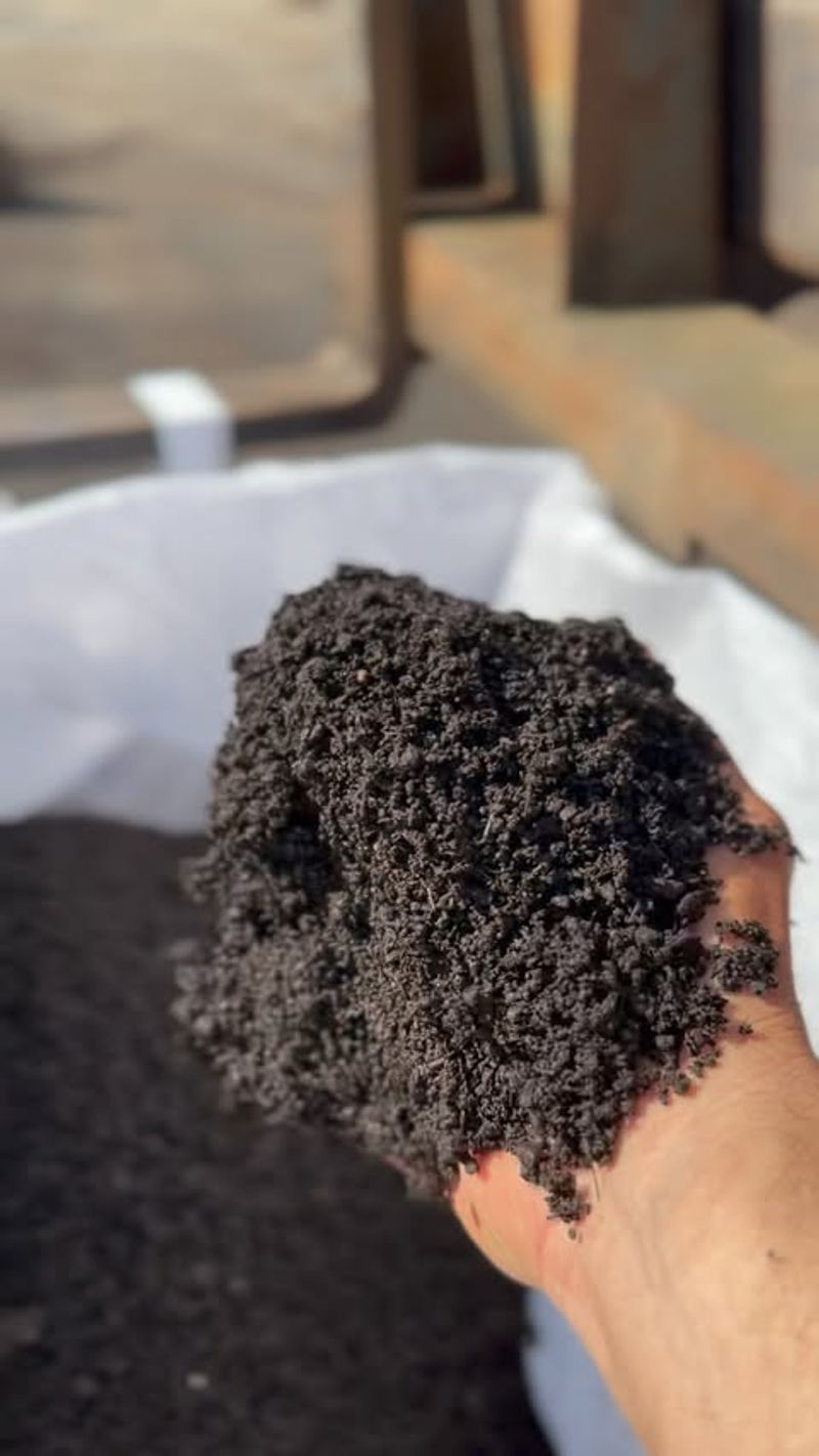 BETTER ALTERNATIVE: Well-Aged Compost