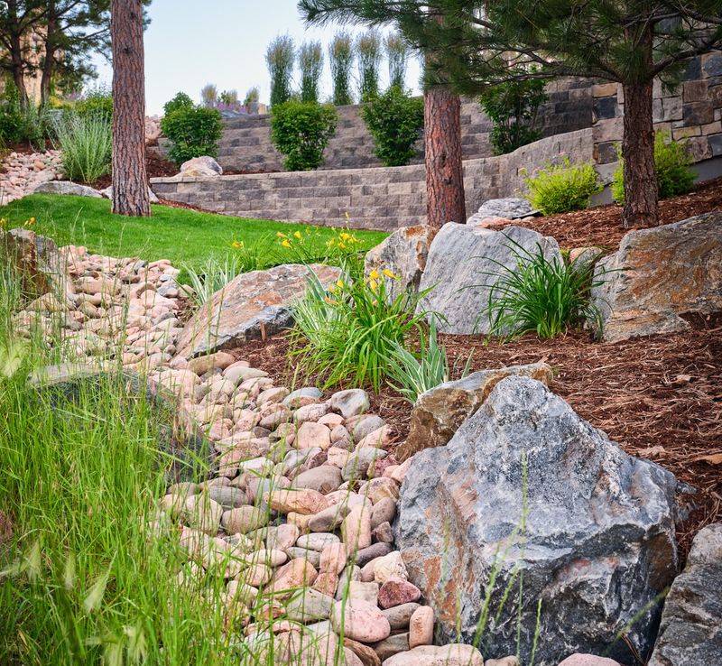 Rustic Boulder Border