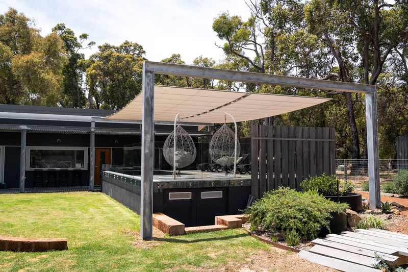 Retractable Shade Sails