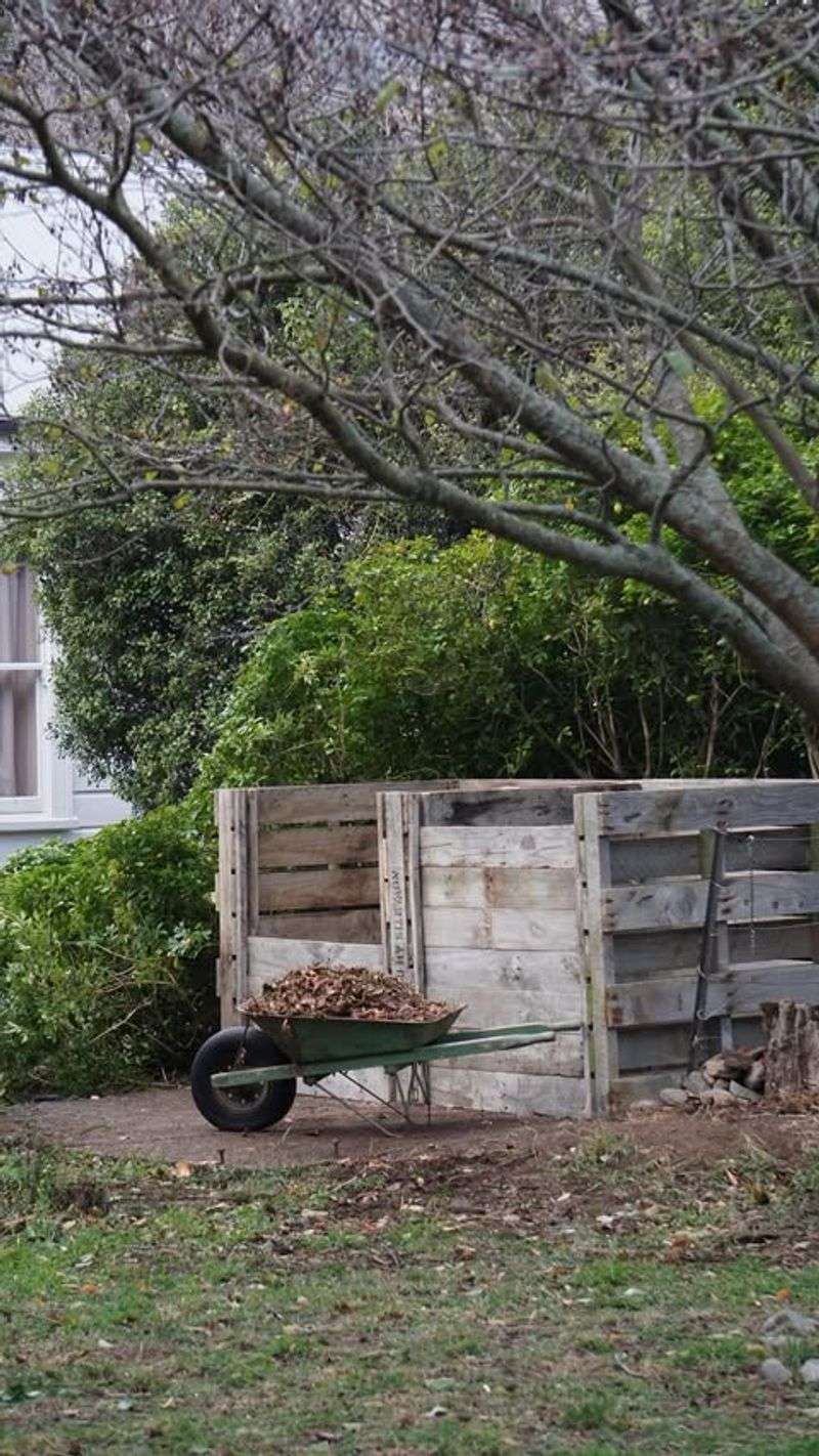 Wooden Pallet Compost Box