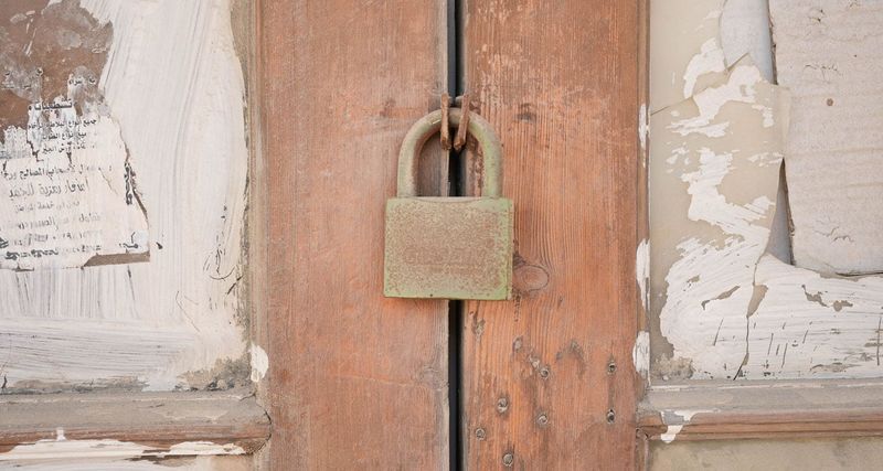 Squeaky, Sticky Hinges
