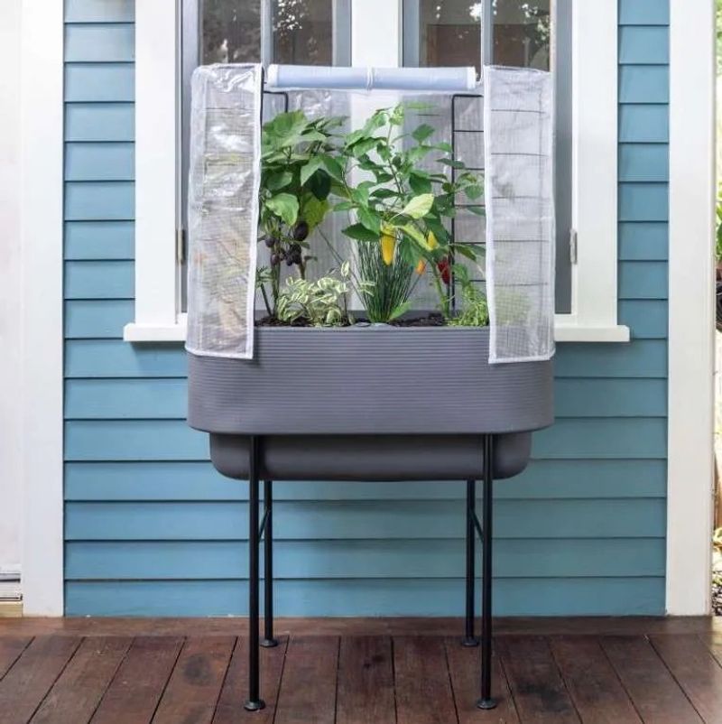 Nesting Self-Watering Containers