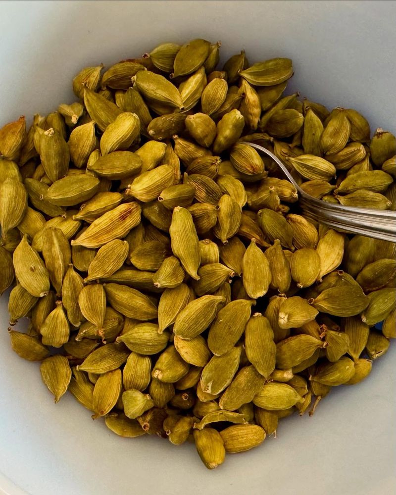 Cardamom Humidity Helper
