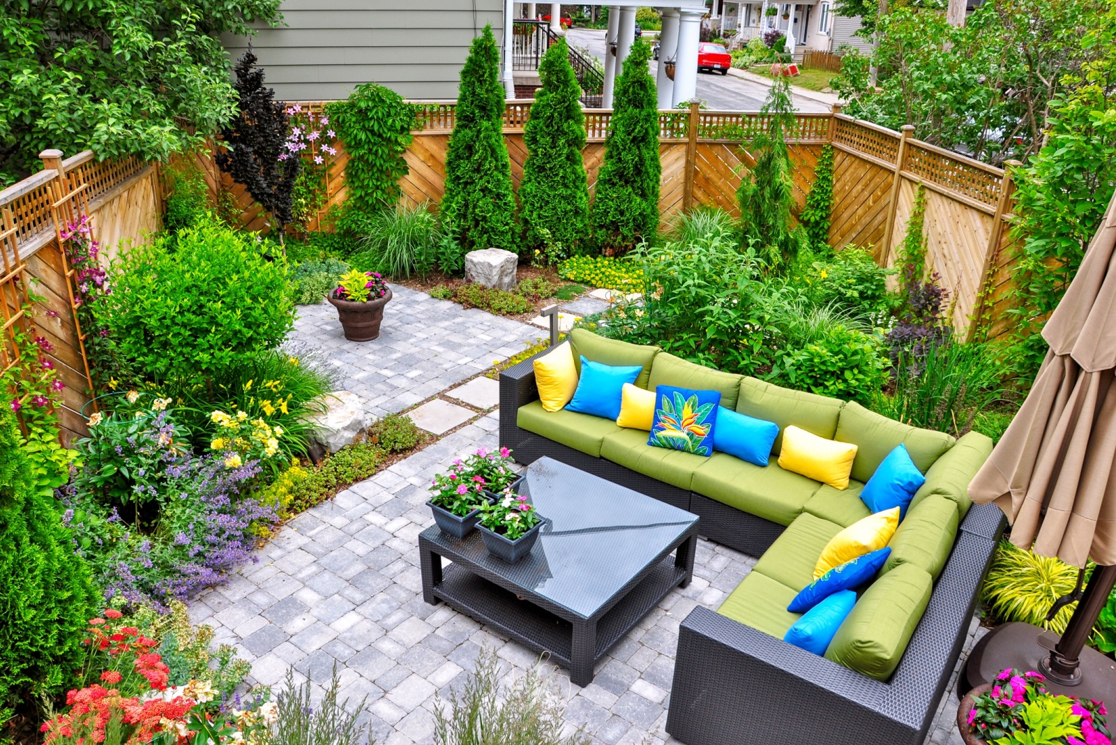 Clever Ways To Block Nosy Neighbors Without A Fence In New Jersey