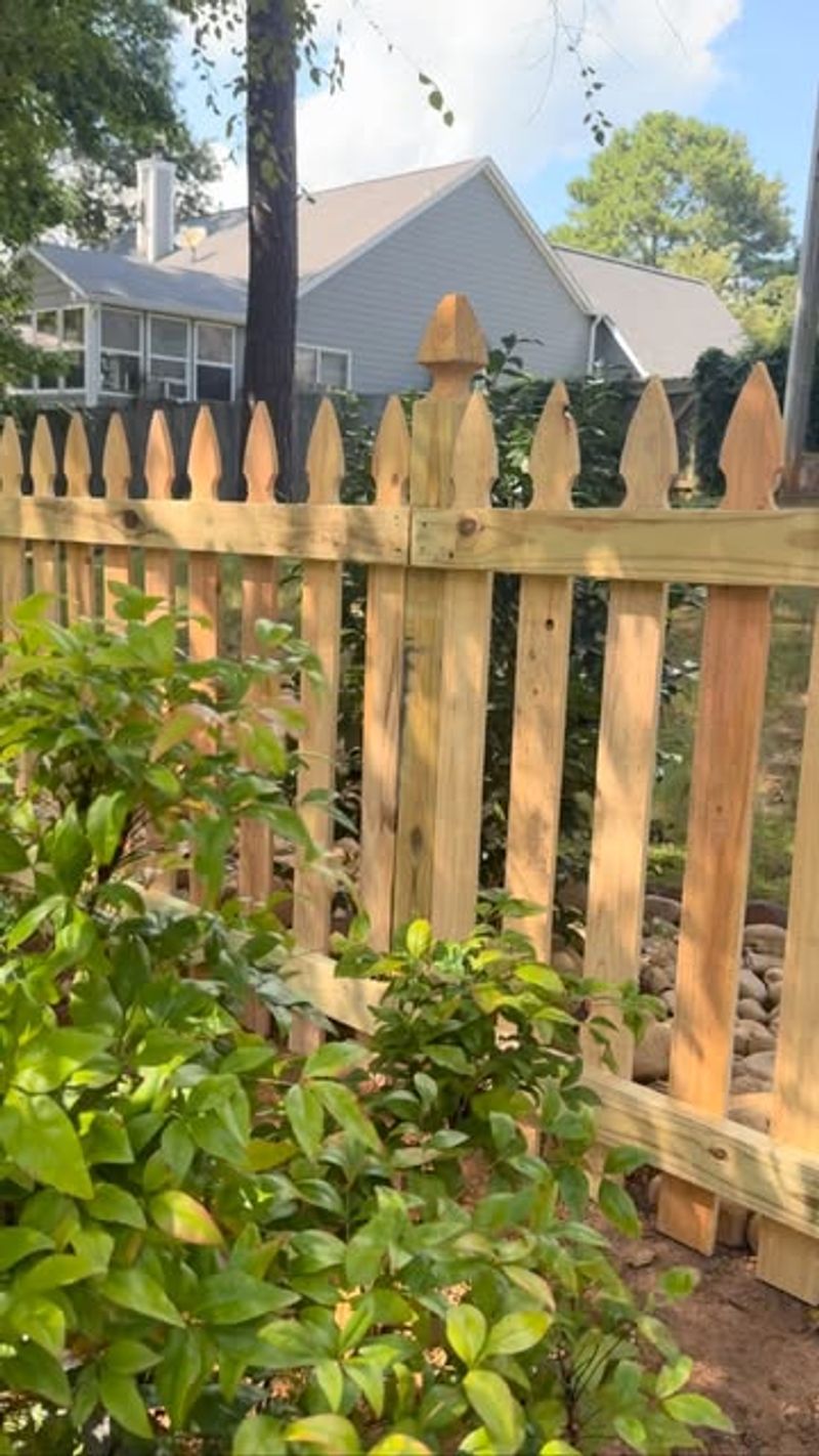 Classic Cedar Picket
