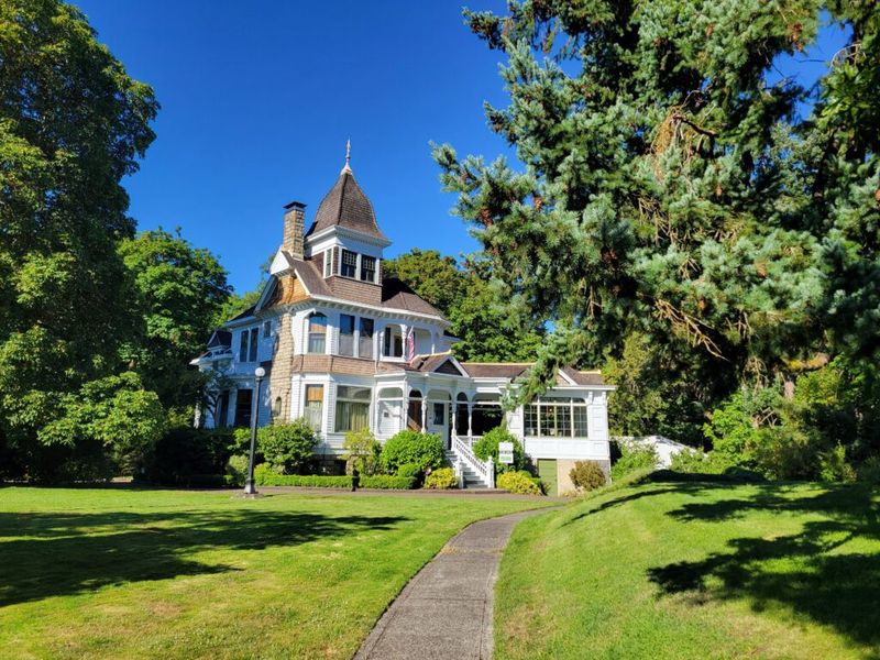 Deepwood Museum & Gardens: Victorian Elegance