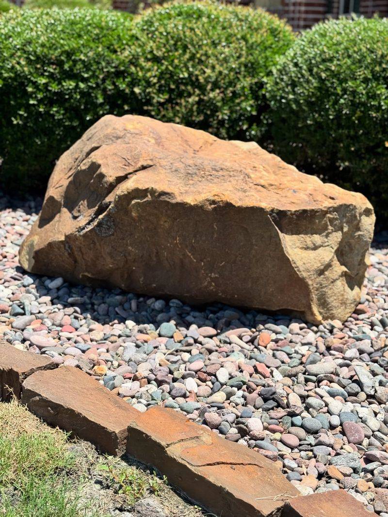 Oversized Boulders And Rock Features