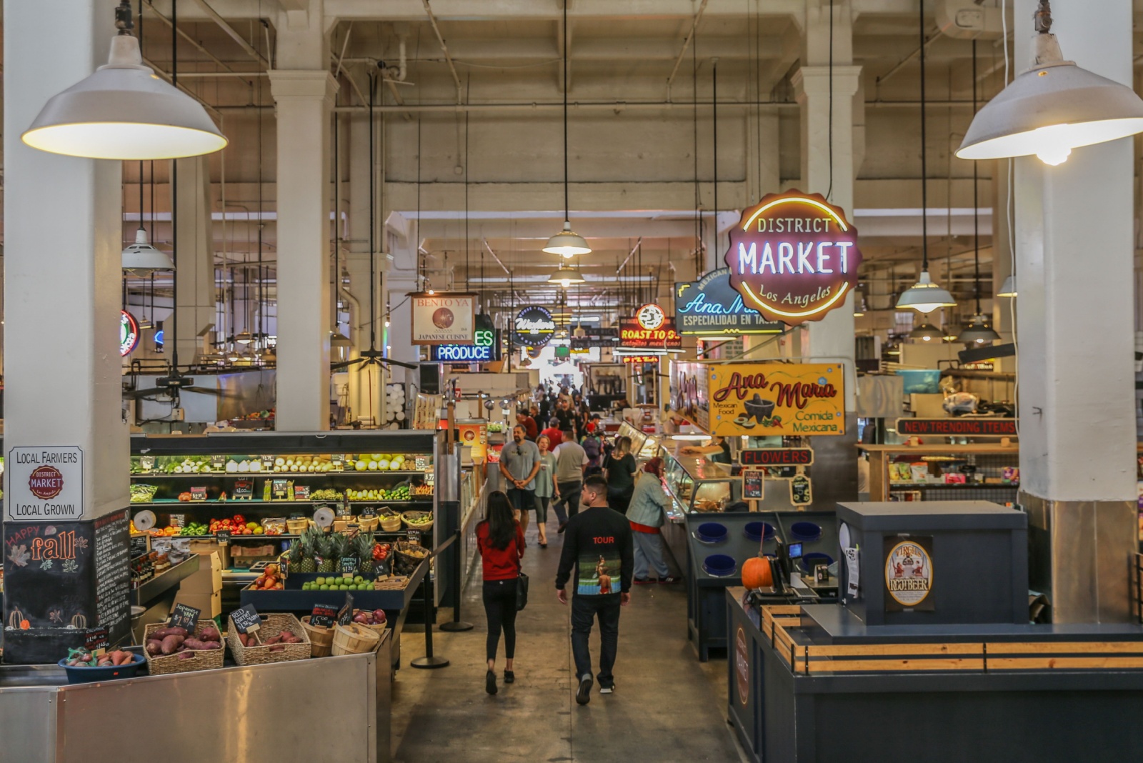 Los Angeles Original Farmers Market Blends Gourmet Food With Hollywood History