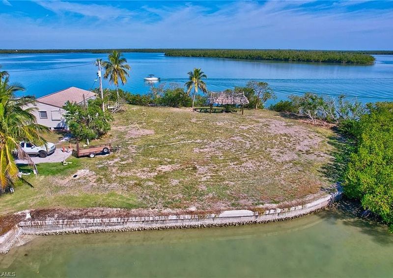 Goodland: Mulberry Mangrove Fishermen's Paradise