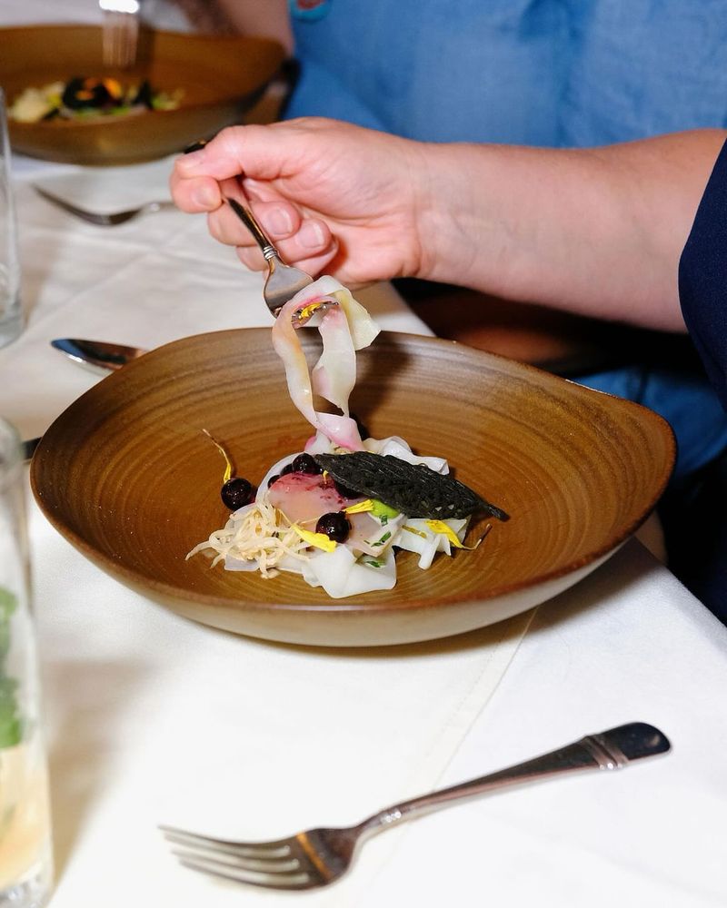 Chef Demonstrations and Cooking Tips