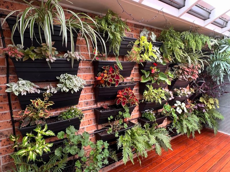 Vertical Pocket Planters