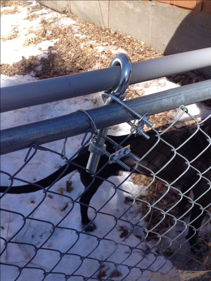 Install Coyote Rollers on Fencing