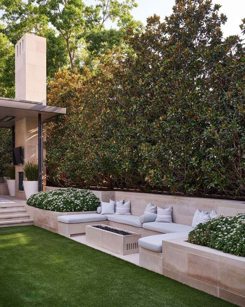 Sculptural Concrete Walls