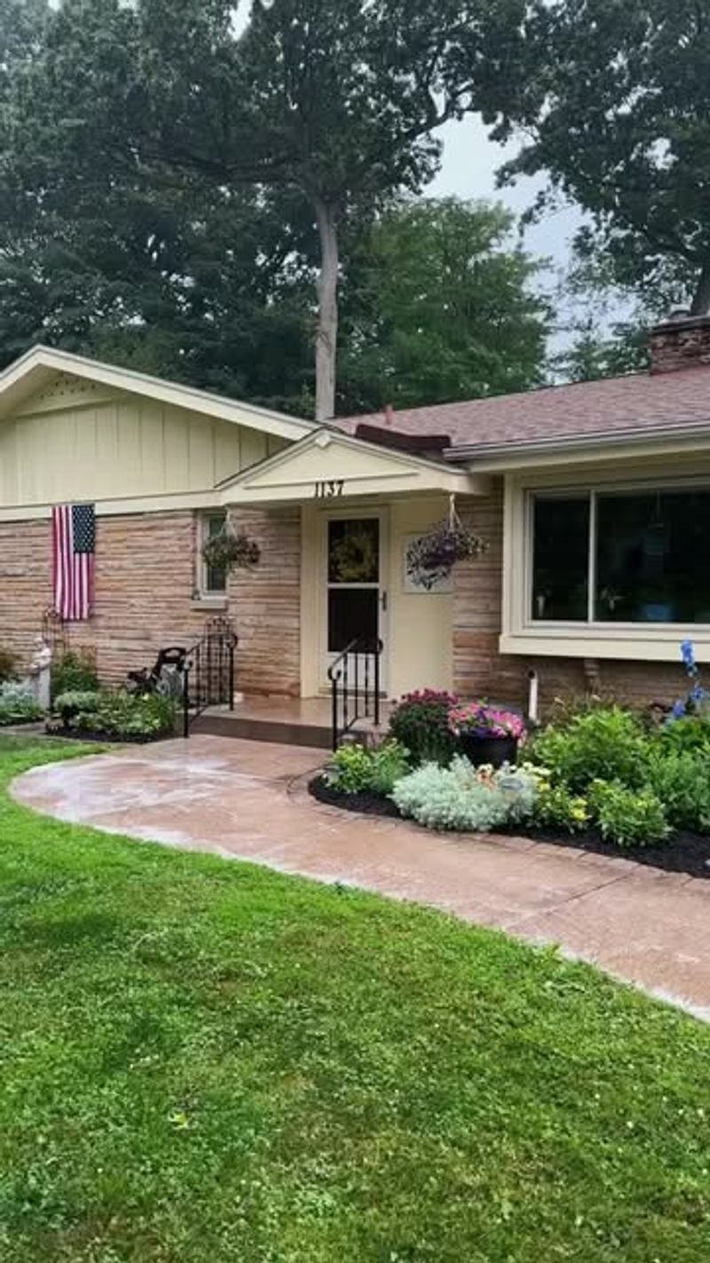 Water Broom Sweep-Clean Method