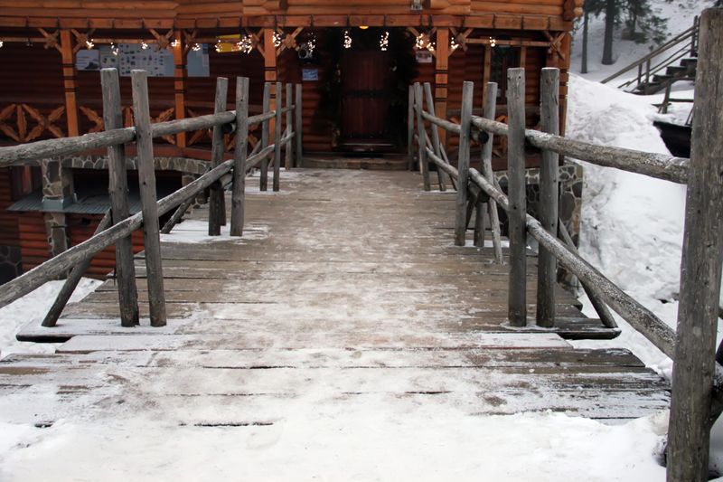 Wooden Planks: Old-School Effectiveness