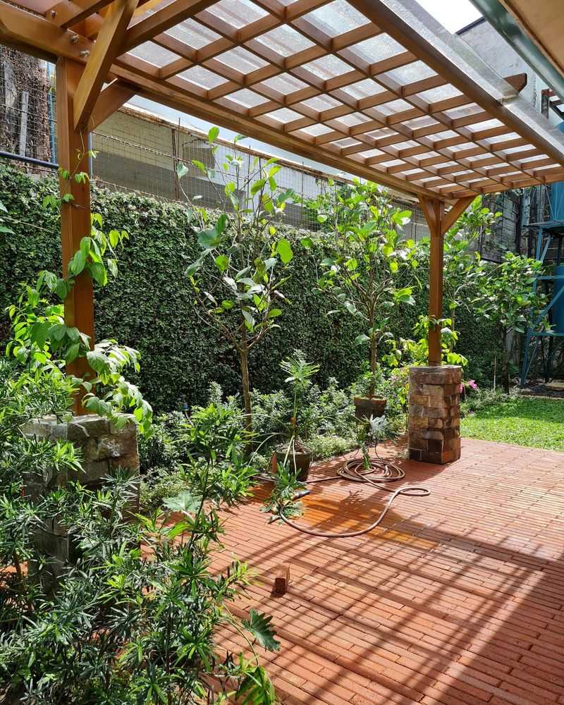 Cooling Shade Structures