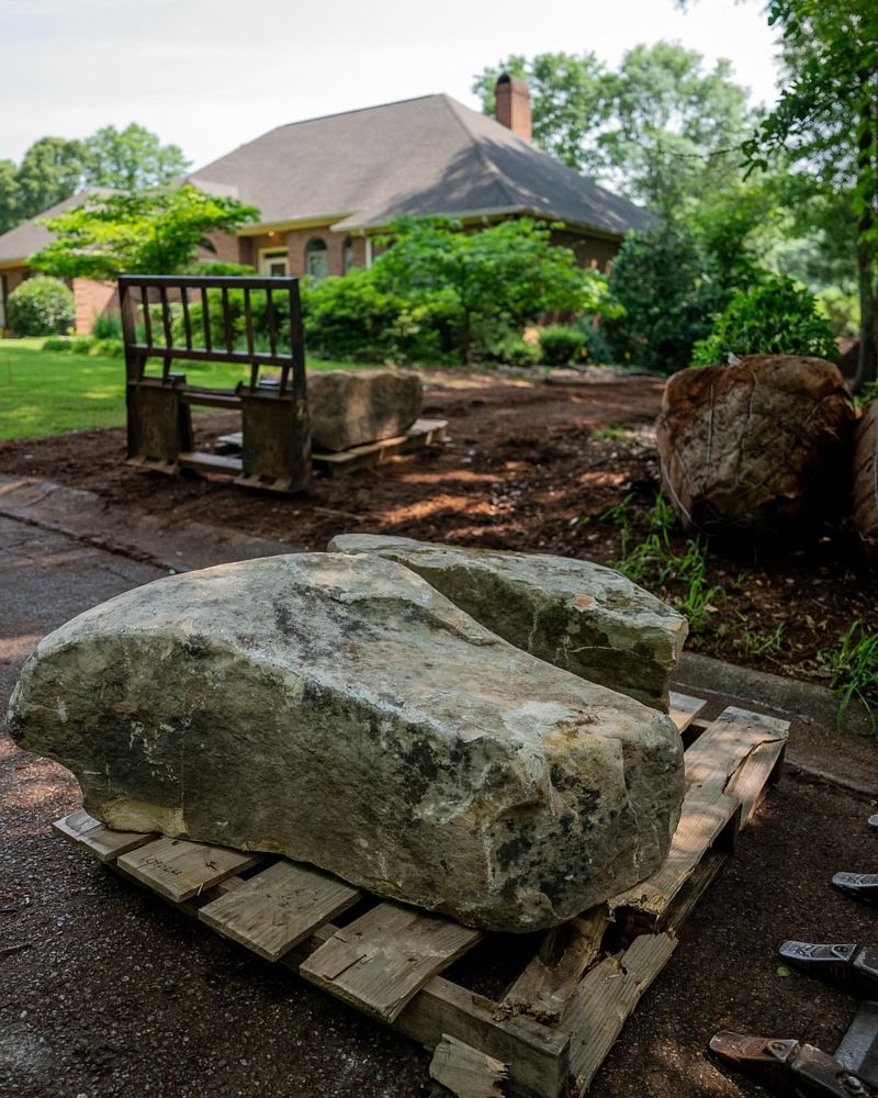 Decorative Boulders And Rocks