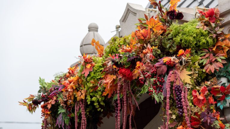 fall decor arrangement