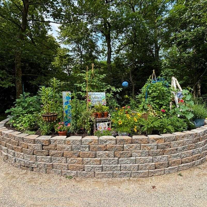 Keyhole Compost Gardens
